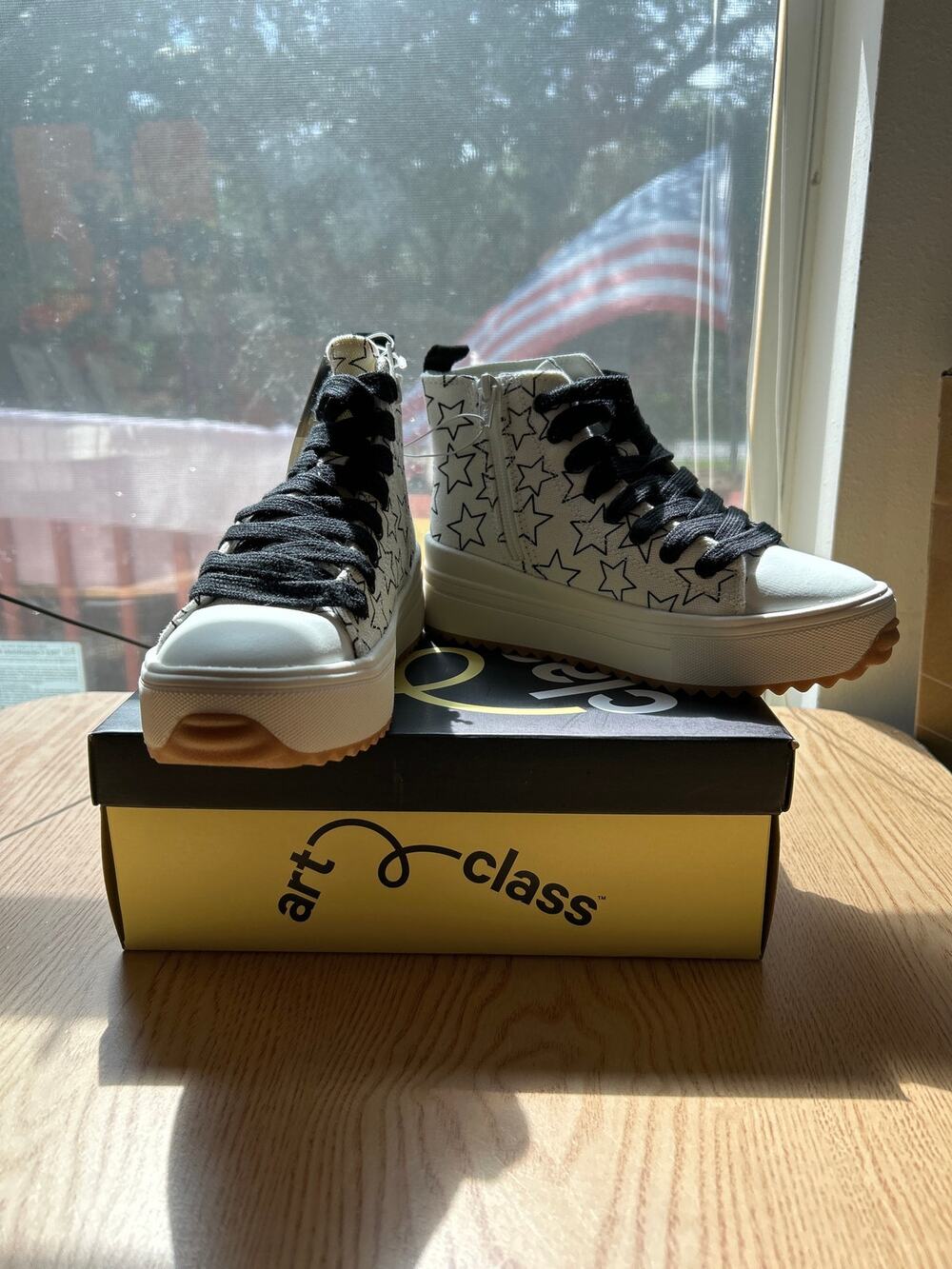 New Boys Art Class Blakely High Top Sneakers Starry Print🤩✨White Black Size 1